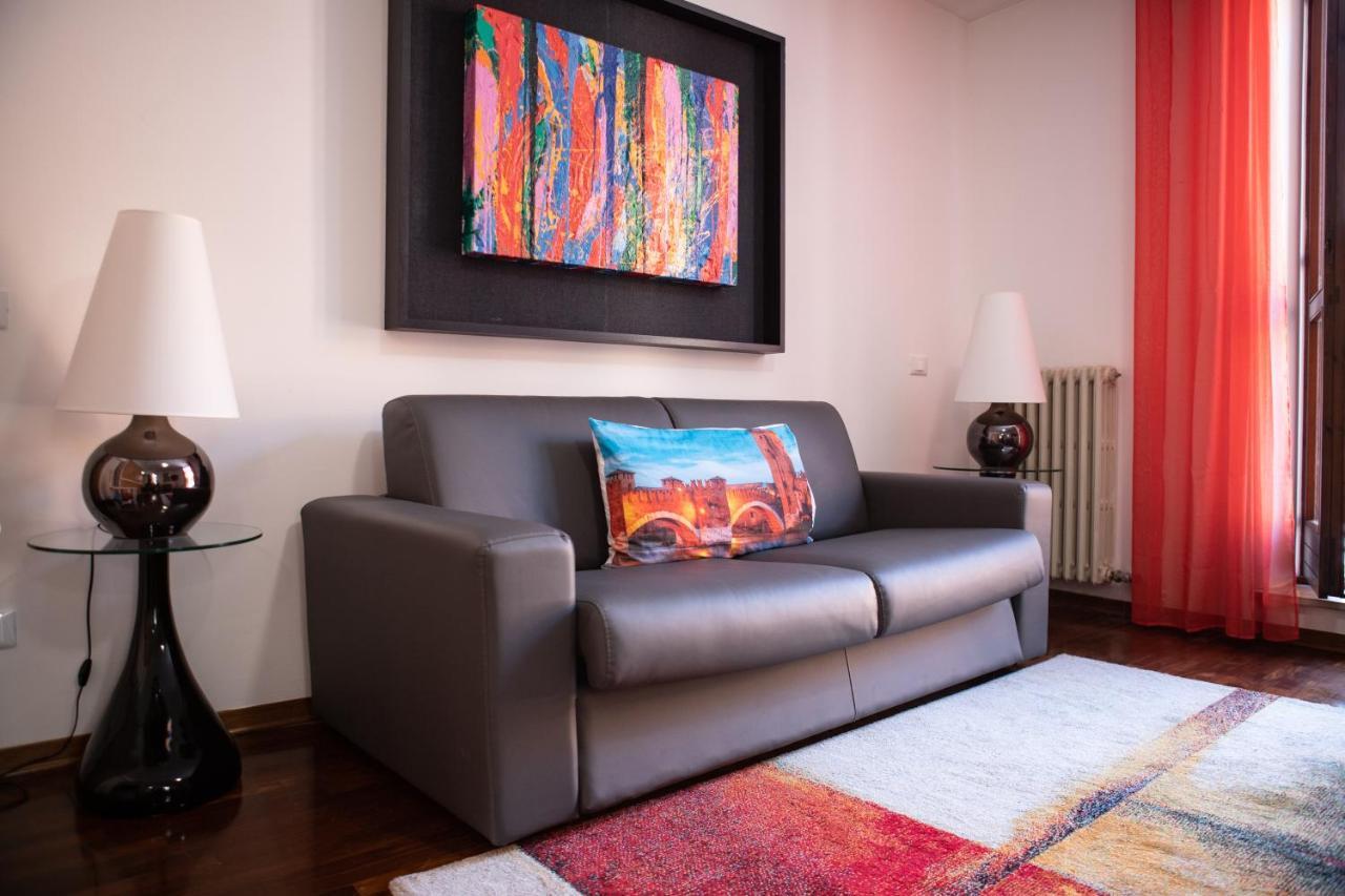 Amanti Due Apartments เวโรนา ภายนอก รูปภาพ