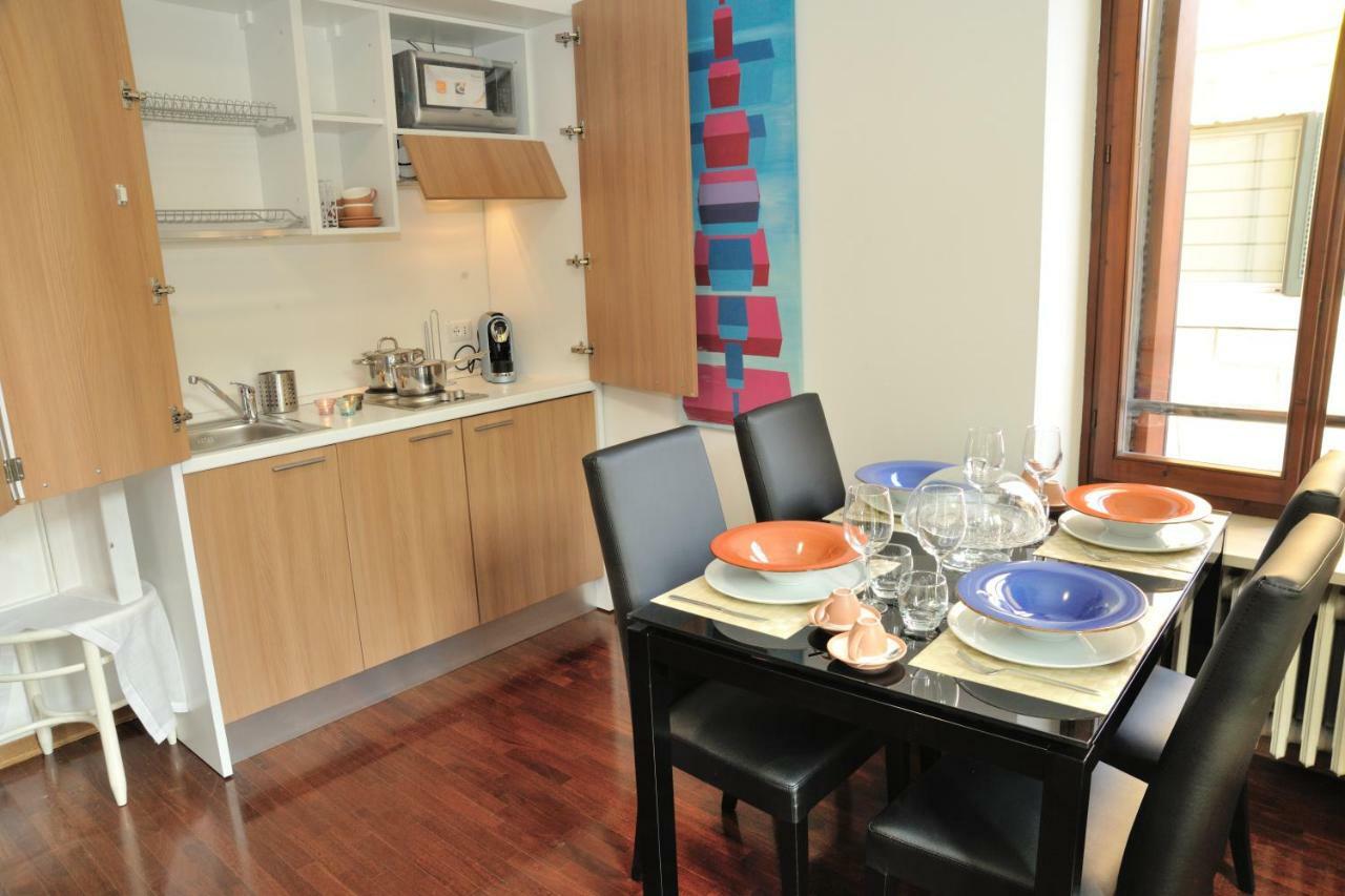 Amanti Due Apartments เวโรนา ภายนอก รูปภาพ