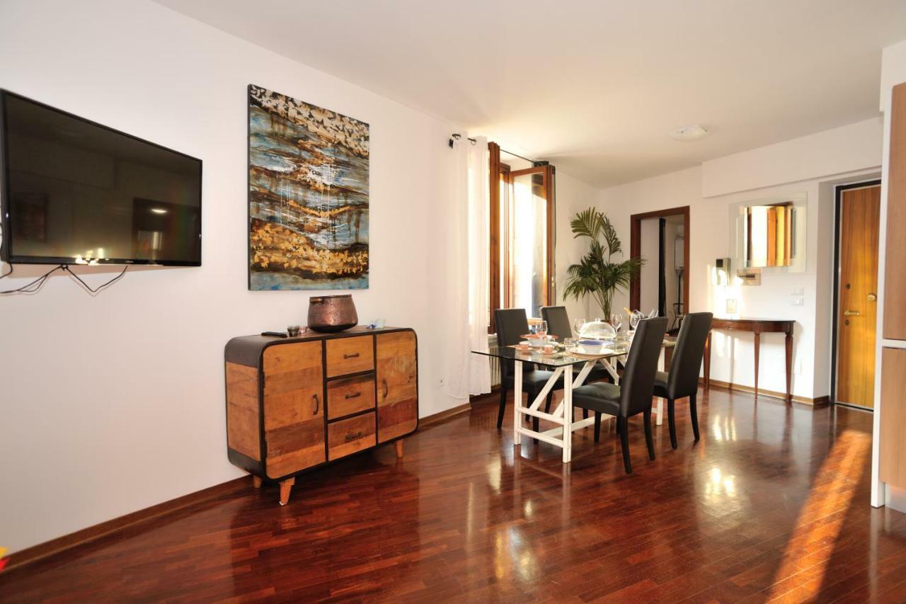 Amanti Due Apartments เวโรนา ภายนอก รูปภาพ